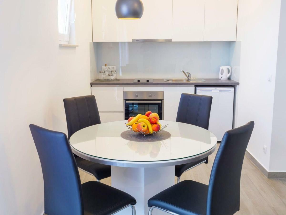 Apartmani Ticinovic Omiš Eksteriør billede