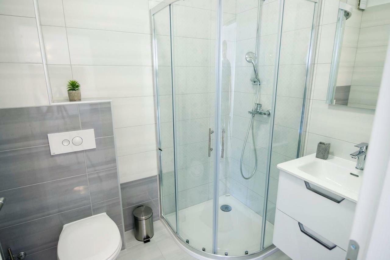 Apartmani Ticinovic Omiš Eksteriør billede